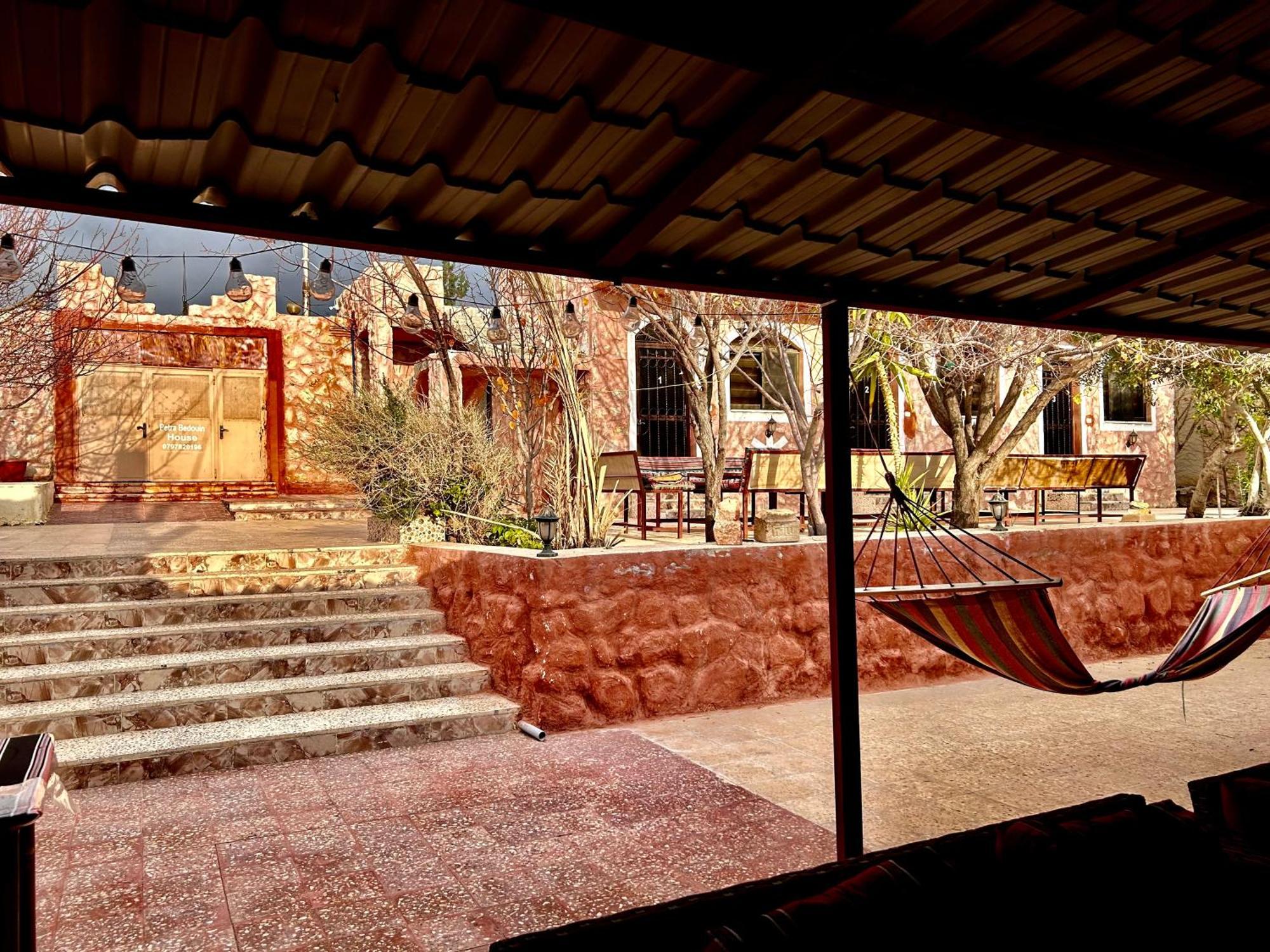 Guest House Attallah Wadi Musa Exterior foto